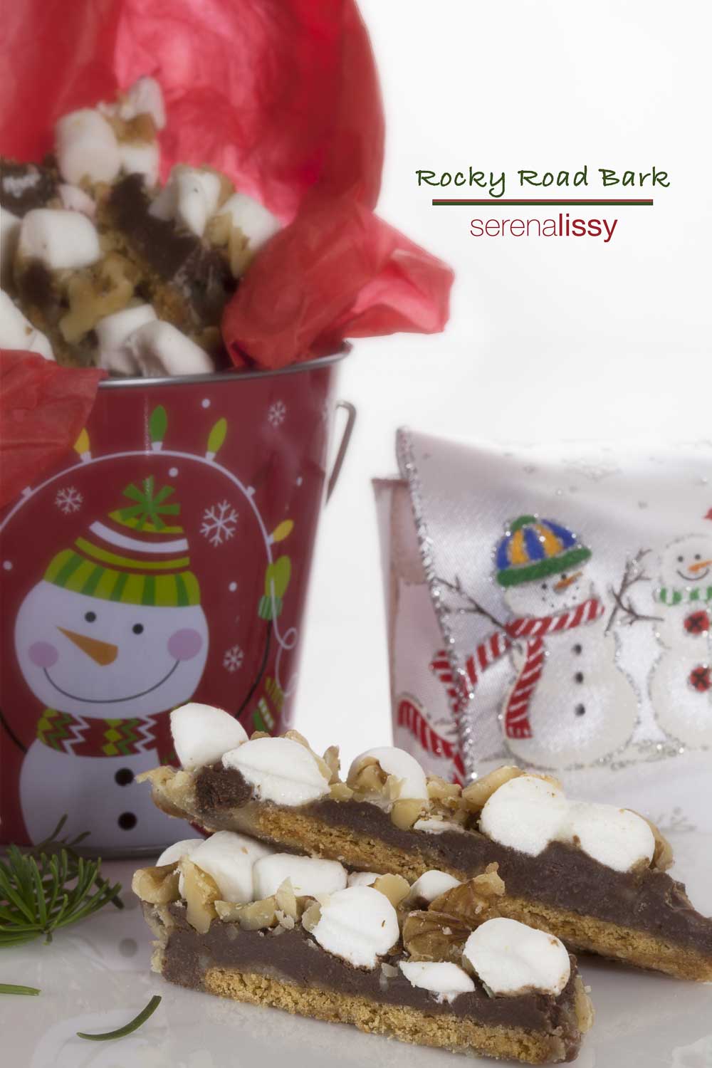 Easy Rocky Road Bark: The Perfect No-Bake Holiday Gift